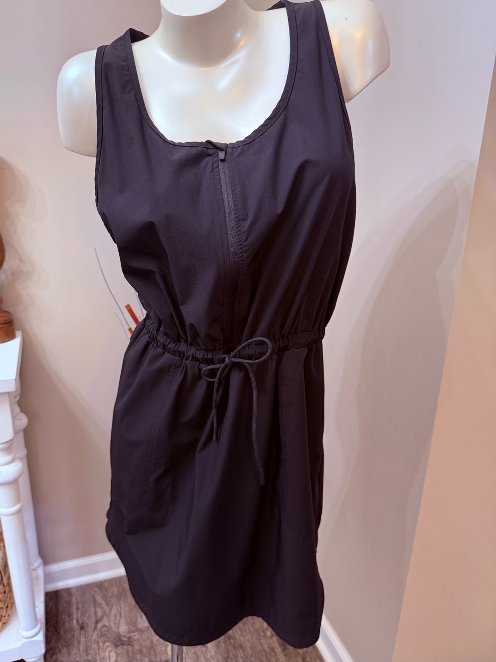Halara Sleeveless Hiking Active Mini Dress Water Repellent Zip Pockets Tie Sz L
